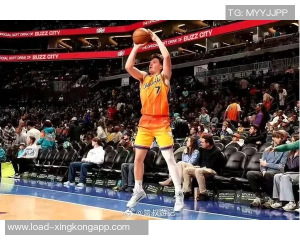 弗拉格新秀赛季表现亮眼场均得分192分紧追克尼佩尔仅差02分